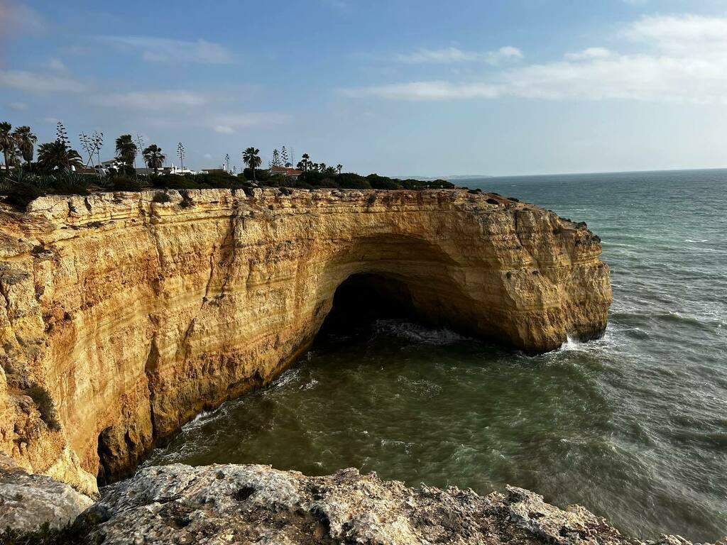 Timothy_Hughes's tweet photo. Cliff top walk from @rochabrava to #benagil via #praiadocarvalho #algarve #portugal #visitalgarve #visitportugal #travel #digitalnomad #hpbmoments #walk #walking #rochabrava #benagilbeach https://t.co/FQ9jajGnUQ https://t.co/Y1zY5UFyYU