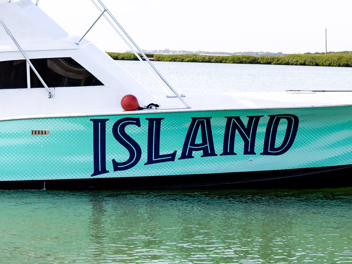 islandbrandsusa's tweet photo. Floating our way through the holidays π€ π
#crispcleancrushable #islandactive #activelifestyle #thecleanchoice #88calories #fitness #fitlife #fitspo #betterforyou https://t.co/dFA4bcysqR