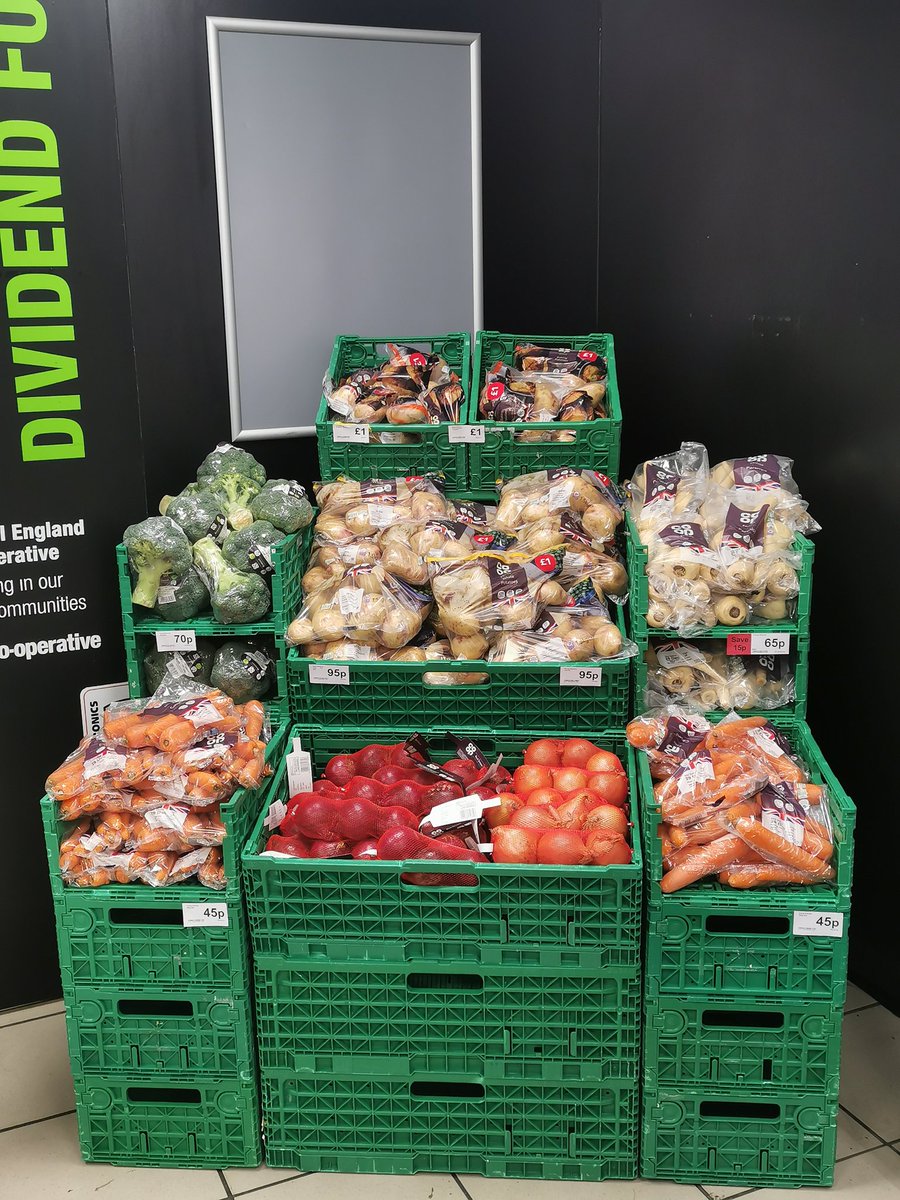 A few favourites for that fantastic festive feast at Dyas Rd Co-op 🥕😋🎄 <a href="/AdrianD93465562/">Adrian Dunn</a> @PaulalanDennis  @grahamwren2 <a href="/ClaireKoziol/">Claire Koziol</a>