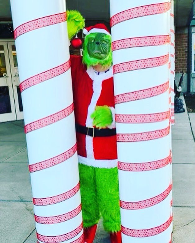 “Well, in Whoville they say that the Grinch’s small heart grew three sizes that day.” Shoutout to the big hearts on the Potomack team for bringing joy and fun to campus! 💚 ♥️ #happyholidays #berkcoschoolswv
