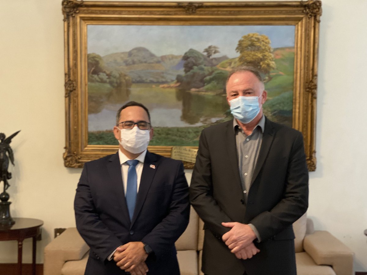 Casagrande_ES's tweet photo. Da lista enviada pelo TJES à vaga de Desembargador pelo quinto constitucional, o advogado Raphael Câmara será nomeado. Agradeço aos doutores Vinícius Sant’Anna e Alexandre Puppim, que tão bem representaram a OAB na escolha para essa importante missão. https://t.co/2fcJvMXANO