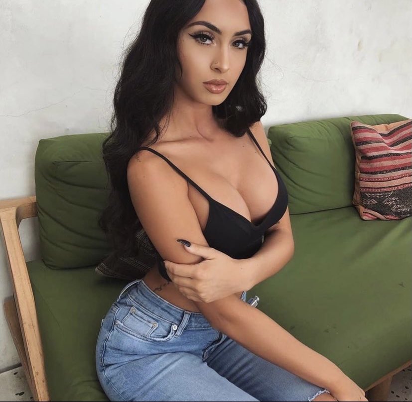FindomNorway's tweet photo. Send meg penger din slave ❌ du tilhører meg, send meg penger for å snakke. Menn er patetiske idioter 🤬 #findom #paypigs #findomnorway #gudinne #norskgudinne #tær https://t.co/hYuUSedioT
