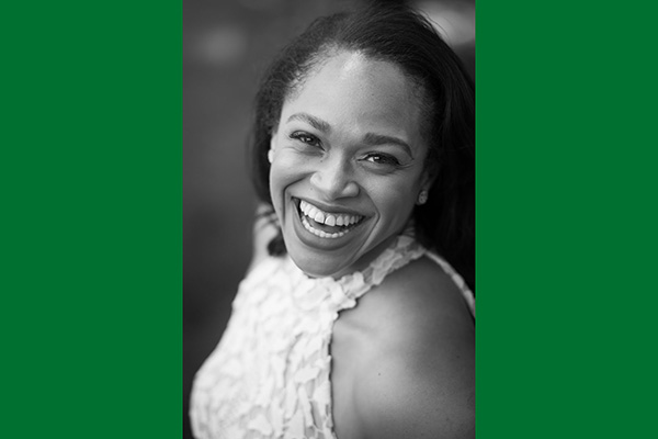 OEMBA's tweet photo. Lauren Parker, MBA '18, has a new role at a new organization. She is now product marketing lead at @Strava. Way to go, Lauren! 💚💛🦆💚💛🦆

#OEMBAproud #class32 #careerjourney #leadership #OregonExecutiveMBA #EMBA #Portland #MBA #Oregon @UOBusiness @uoregon https://t.co/TLj2EJZjXR