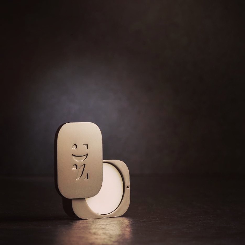 solidscentco's tweet photo. Simple beauty… 
Sleek, dapper, classic

Join the solid revolution and ditch your liquid alcohol fragrances. 

#solidscent #solidperfume #solidcologne #fragrance #perfume #cologne #balm #travel #travelaccessory #fashion #beauty #cleanbeauty #accessory #shopping #trending #natural https://t.co/eVctStEfVL