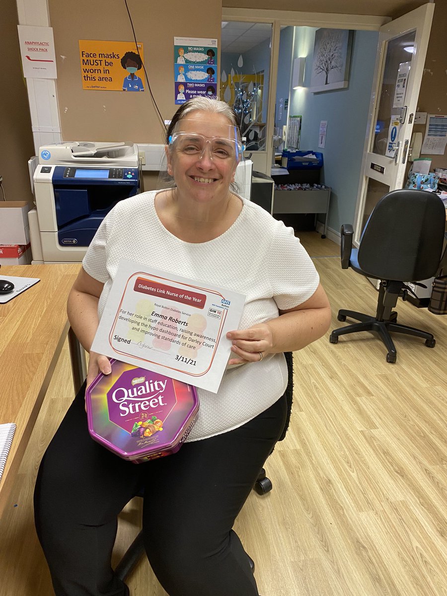 Massive congratulations to Emma winning the diabetes link nurse of the year award. Emma has worked so hard on increasing awareness and improving patient care 👏🏻 #lablodge <a href="/kearns_samantha/">Samantha Kearns</a>