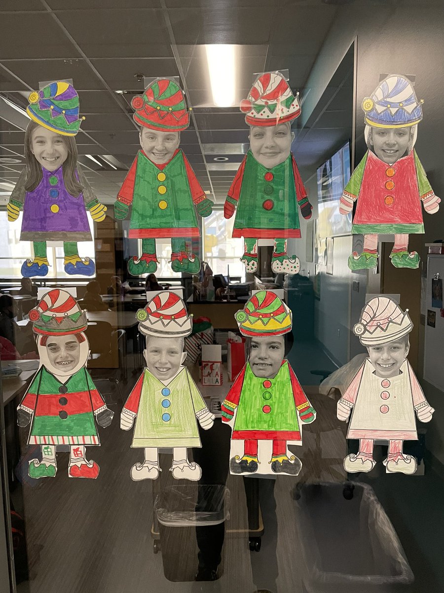 MrHoganFP's tweet photo. Elfie Selfies! Happy Holidays! https://t.co/EPM1hQ7UBF