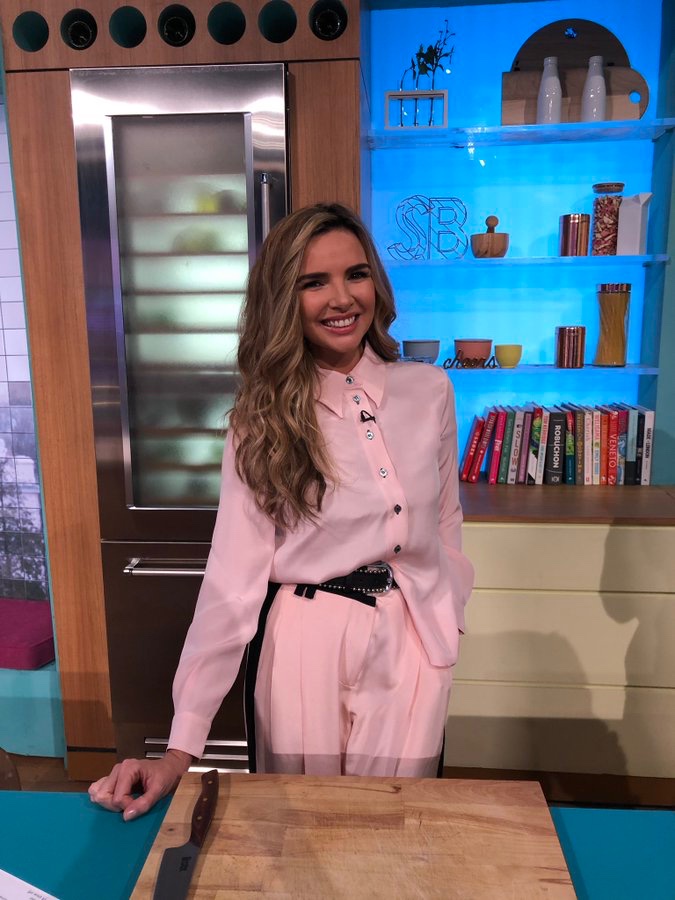 Throwback to @NadineCoyleNow on @SundayBrunchC4 in 2020 with @AnneMarie 💗