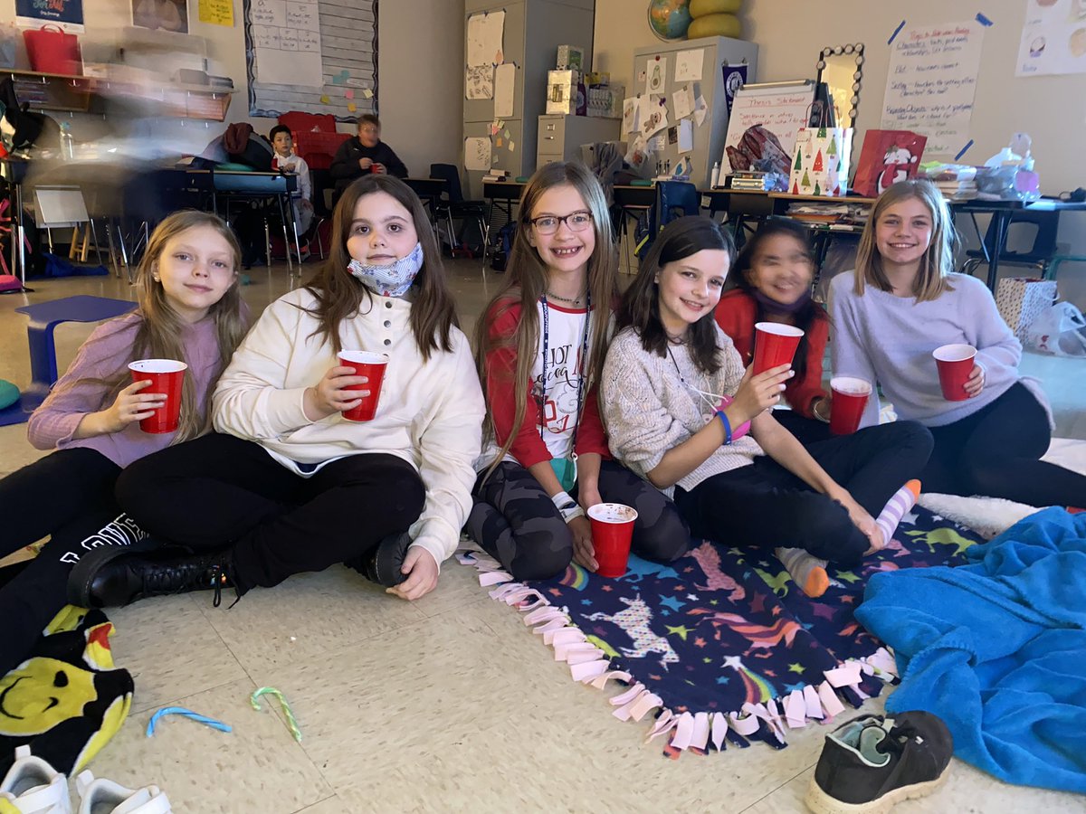 miss_illy's tweet photo. LOVE these kids like they love hot chocolate and holiday movies https://t.co/mv8JTKV1Ly