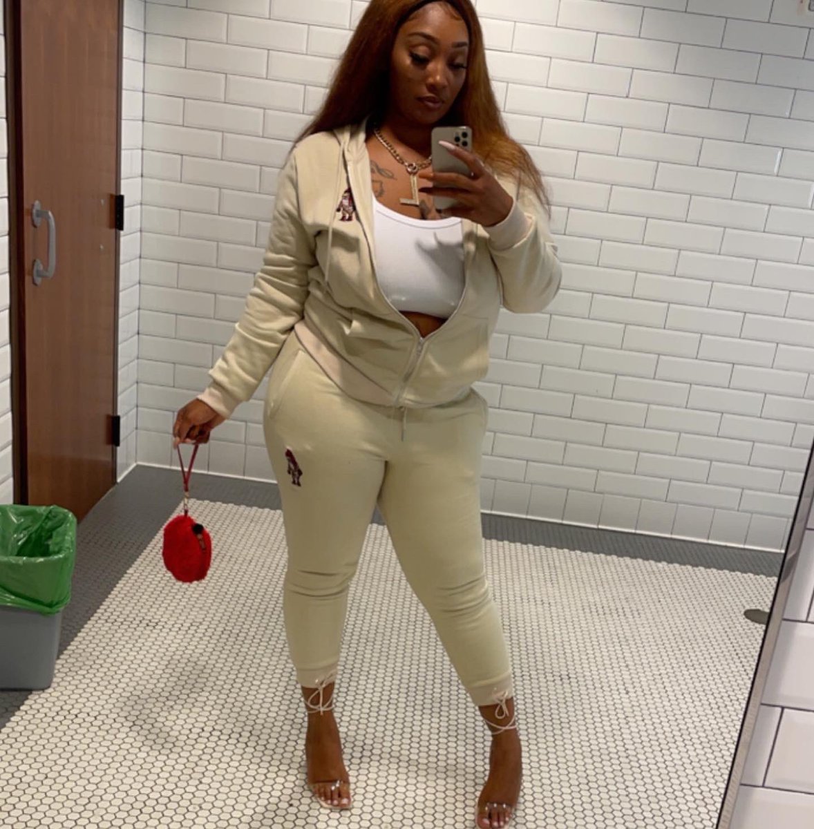 Redd Robin tweet media