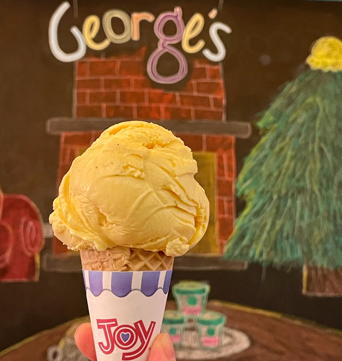 GeorgesIceCream's tweet photo. There’s still time to treat yourself to ice cream this holiday season! 🎅🏽
George’s holiday hours:
Christmas Eve: 12-4pm
Christmas: Closed https://t.co/RI5wKk1biA