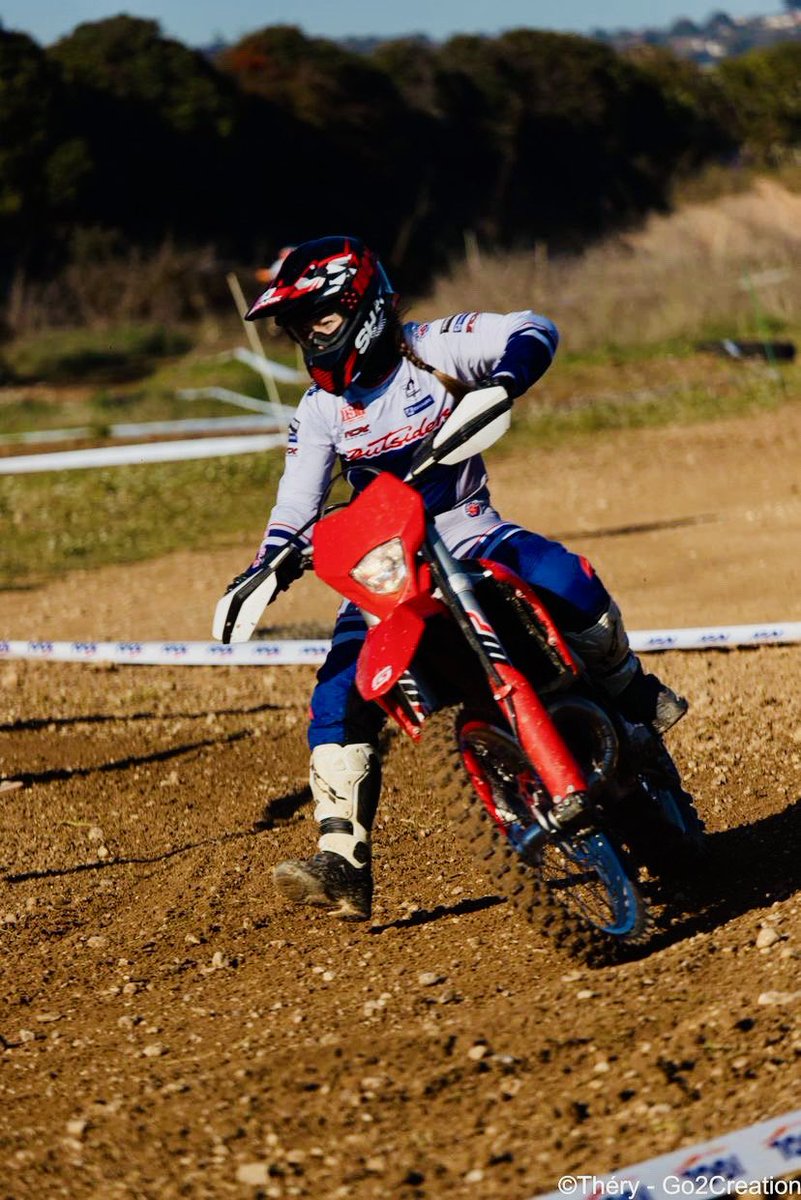 Barbara_Collet's tweet photo. Enduro day to test GasGas 250 2 strokes 🔥 #enduro #motorcycle #gasgas @shark_helmets @TCXBoots https://t.co/xd4TJw2Fva