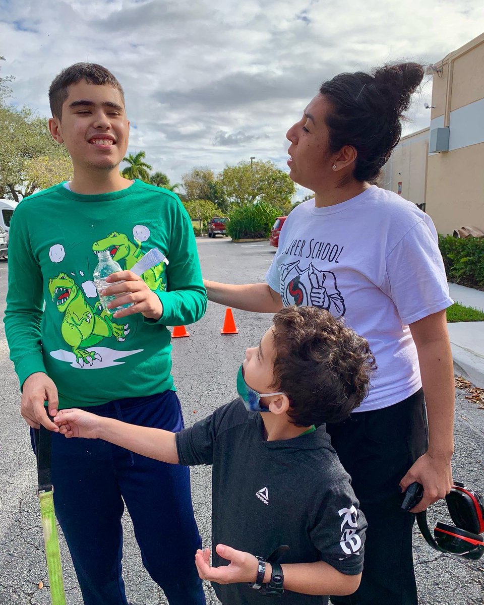 suetravis41's tweet photo. Buddy visited with the Super Campers @superschool_ this morning.  It was a gorgeous day around 70 degrees and the kids were thrilled to be outside walking Buddy.  Amazing how calm and smiling these kids are with Buddy.  Brian even sang “Felix Navidad” to us❤️❤️❤️ https://t.co/s6tlhoJP6T