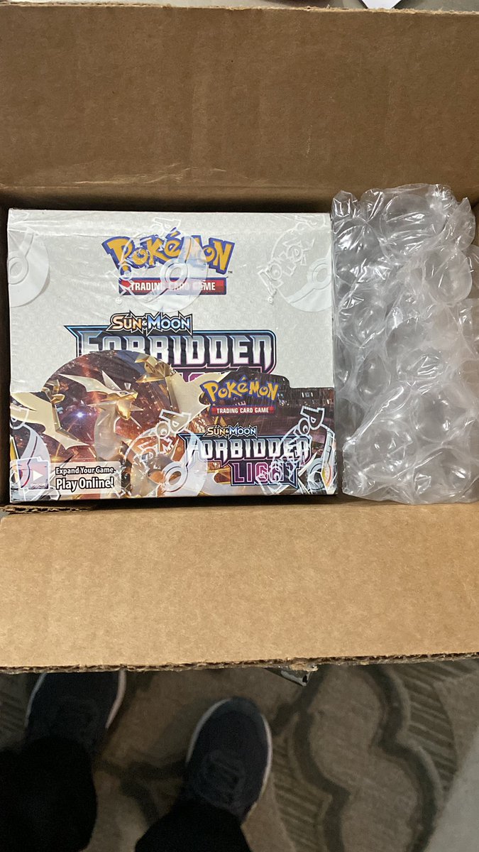 patsontheroad31's tweet photo. Thank you @ZulusGameCafe for the Forbidden Light Booster Box and amazing packaging! This will be on YouTube soon in the January calendar for sure! #pokemon #forbiddenlight #boosterbox #tcg #zulusgamecafe #AshJudo #therealashjudo https://t.co/pcPuy0FE0j