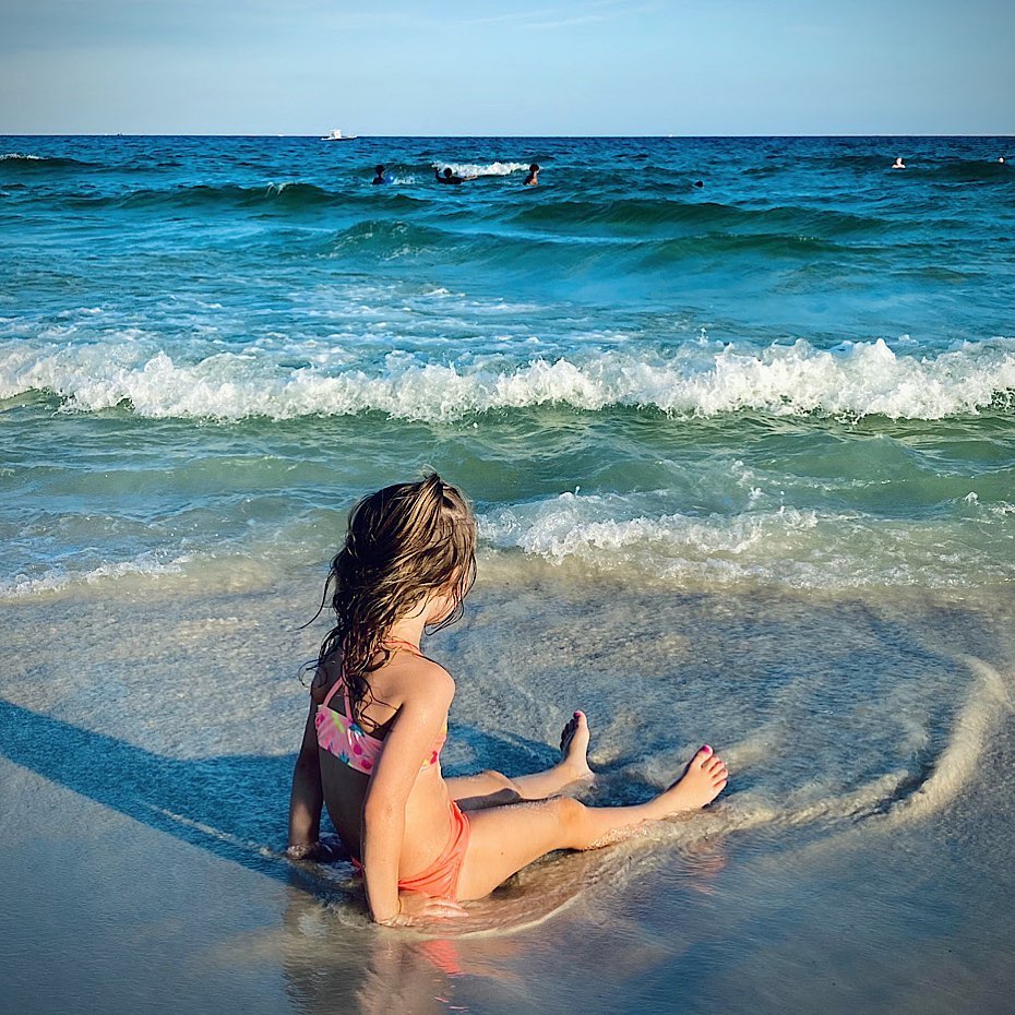 I followed my heart, and it led me to the beach.. ❤️🌊 📷: IG User @abbie_k_england