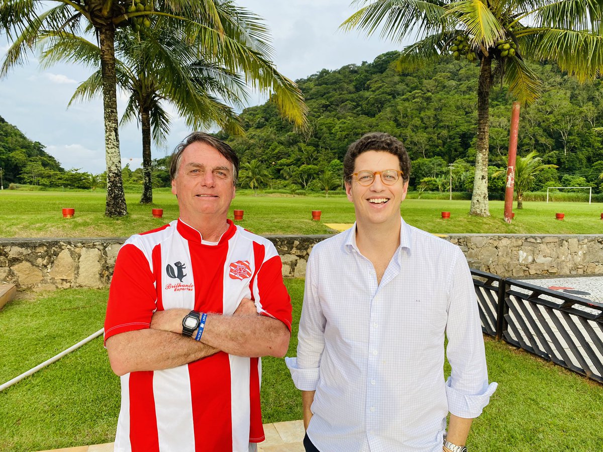 Direto do Guarujá ! Visita ao nosso PR <a href="/jairbolsonaro/">Jair M. Bolsonaro</a>