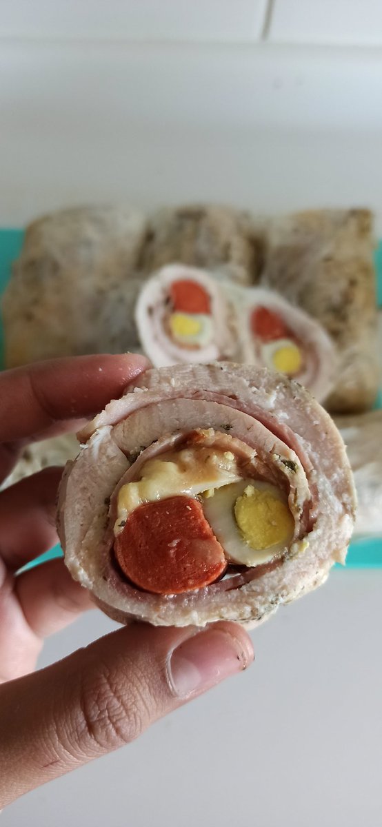 LauraMr112's tweet photo. Por acá también vengo orgullosa a presumir las delicias navideñas que aprendí de mi mamá ✨ De repente mi casa se siente más cerquita 🥰 https://t.co/M1kkcCJayr