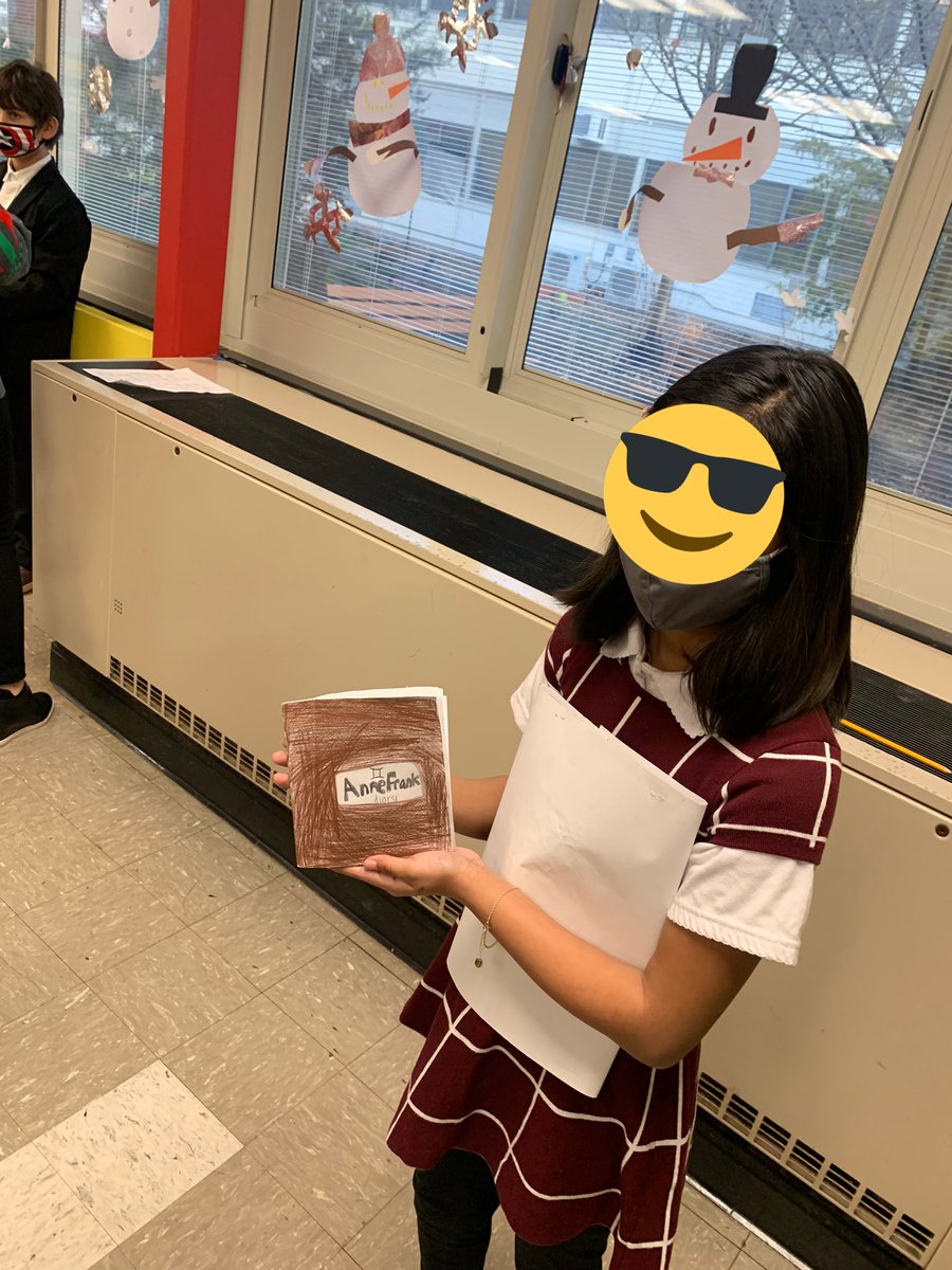 MsLeonardoClass's tweet image. Some 4th and 5th grade ELA classes had their living wax museum today. Students have been researching and reading biographies and today they dressed up as their person. We had everyone from the Beatles to Thomas Edison to Malala to Anne Frank📚