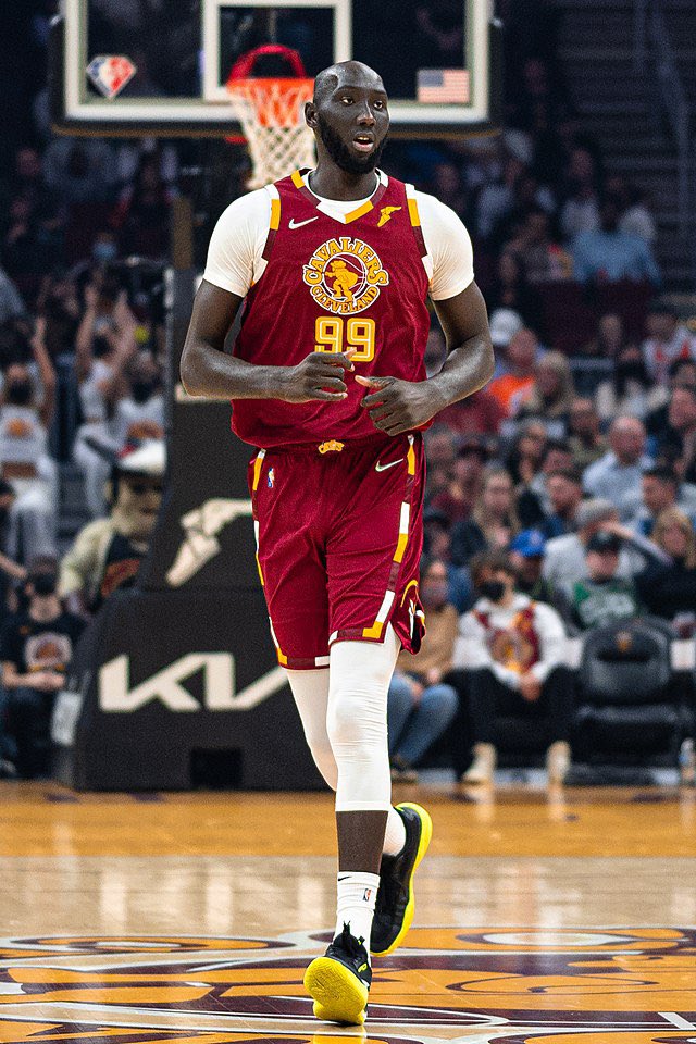 TheHoopCentral's tweet photo. Report: Tacko Fall will start tonight for the 1st time in his career, via @ChrisFedor https://t.co/4NTRS0HSiZ