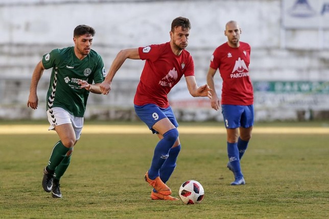 DeporteCLM's tweet photo. #OnceDelSigloDeporteCLM | Se trata del centrocampista @yeber10  de equipos como @UDAlmansa, @LaRodaCf o @CPVillarrobledo 

🔝 Si crees que merece estar en el Once solo tienes que dar RT https://t.co/Y08erMagkQ