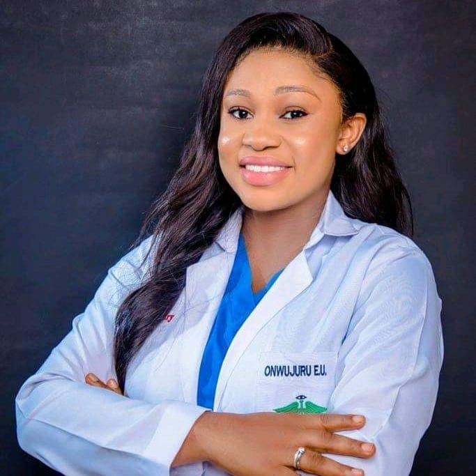 JustAcatalyst's tweet photo. Meet Dr. Mrs ONWUJURU EMMANUELLA AFOLABI, best graduating Student 2019/2020 graduands Optometry department Imo State University, Owerri.

Congratulations!

Keep encouraging hardwork it pays!

#optometrist
#eyedoctor

#TheCatascope https://t.co/lHkdQC9zUy