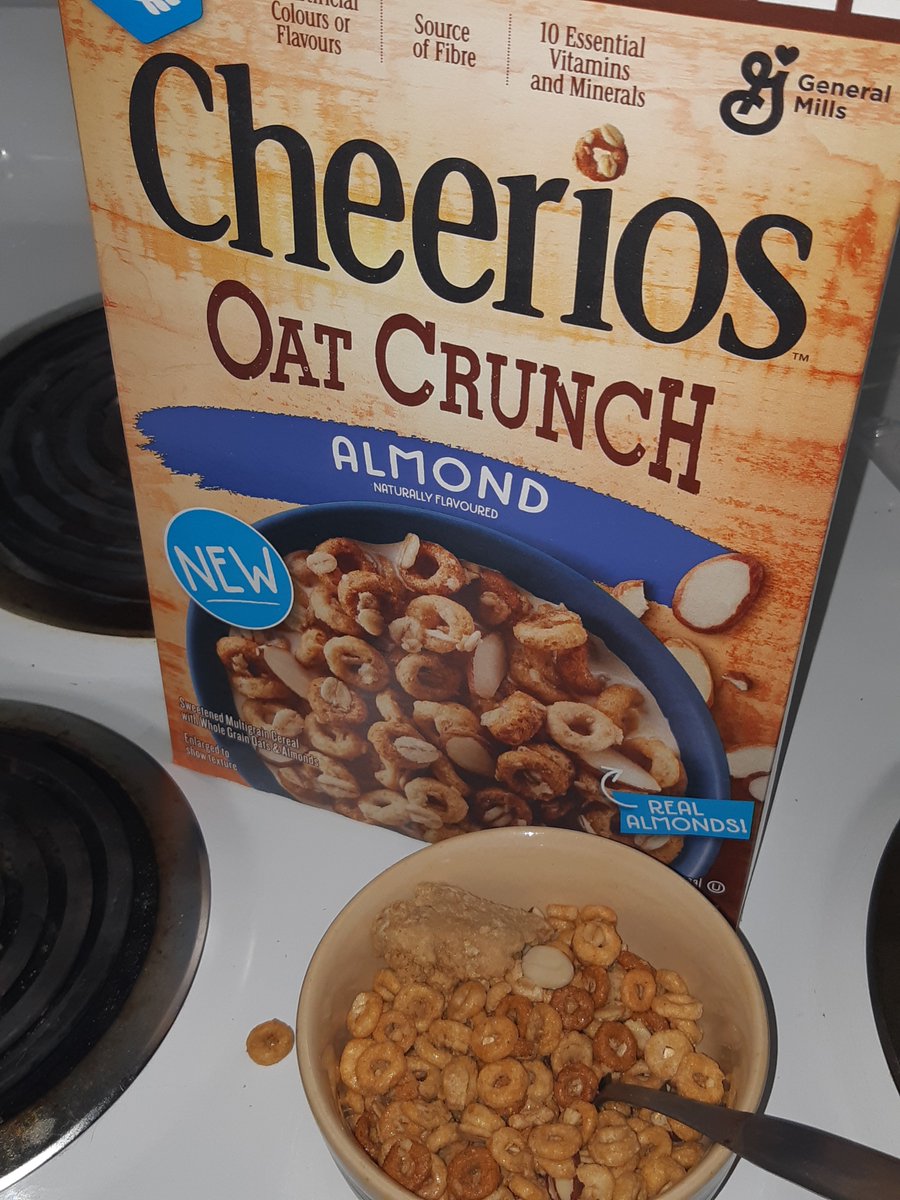 DuncBot's tweet image. Decided to try new @cheerios oat crunch. 3 bowls in and I wasn't expecting to win a prize when this fell out of the box... #whatisit ? @GeneralMills