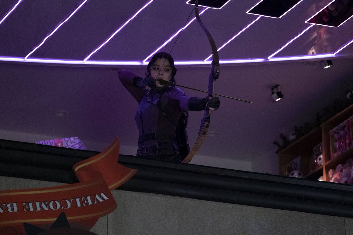 HawkeyeBrasiI's tweet photo. 📸| Novas imagens promocionais do último episódio de #Hawkeye https://t.co/aL8uA3oJ6o