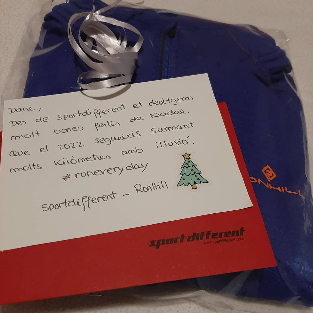 danisoriano70's tweet photo. Detallazo de @Sportdifferent_ & Ronhill
Muchas gracias, a seguir sumando días y kms en 2022!!
#day449 #Runeveryday
#EDPPhotoRunner
#metodosori
#correresdevalientes
@EnergiaEDP
#RonhillSpain
#drinkingrunners #kmsxalimentos #nofunnorun
#mrfree
#amibola
#runstreak https://t.co/NHWT4AygKK