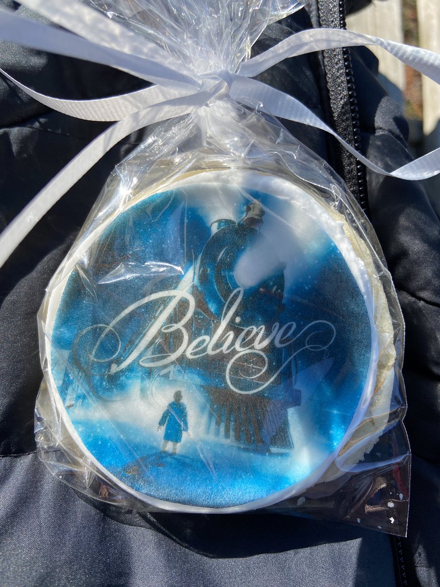 bridpath5's tweet photo. Wrapping up to holidays around the world unit with our last holiday of the week (Christmas) which we correlated with our Polar Express Day. We enjoyed cookies, pajamas, crafts, and our very own BELIEVE bells. Happy holidays!!#believe #holidaysaroundtheworld https://t.co/BBiuTjbj7s