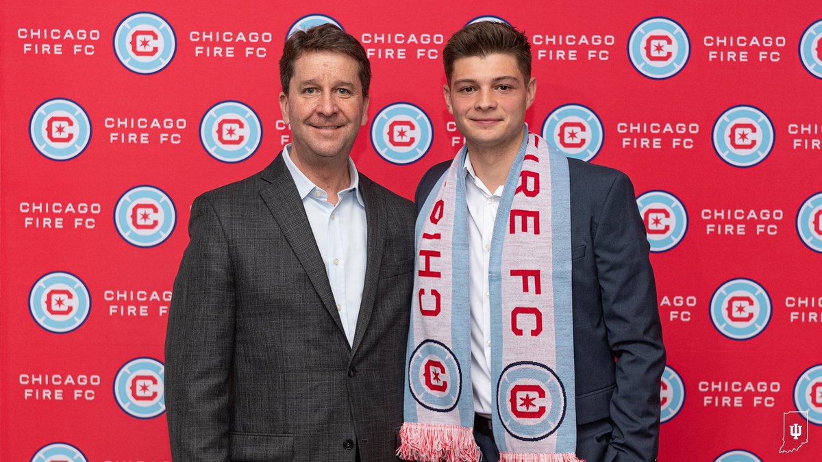 Fire away, Bazooka! 🖊

📸 <a href="/ChicagoFire/">Chicago Fire FC</a> | #ProIU