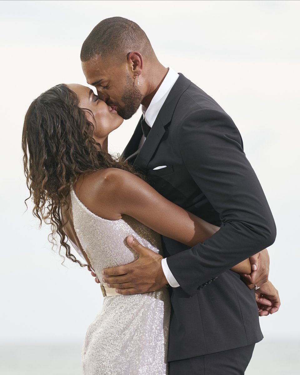bachnation's tweet photo. So in love with these two😍 #TheBachelorette https://t.co/MQVBId3bsk