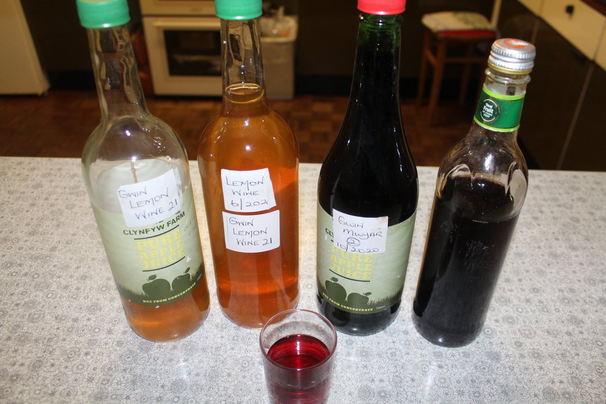 Emyr Lyn tweet media