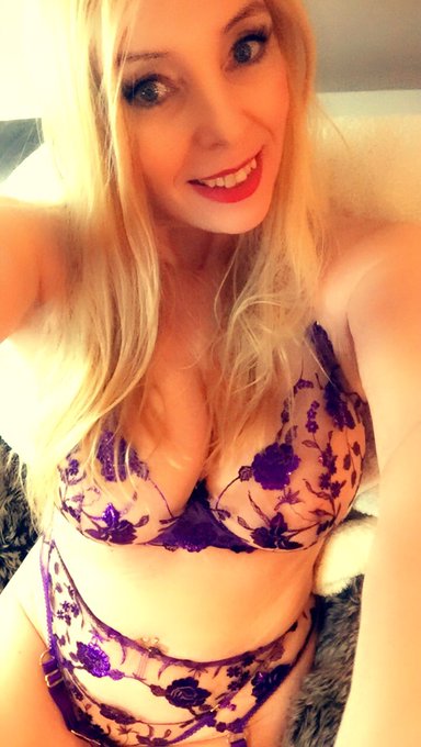 New lingerie xx 😘 https://t.co/Hnf56sw08R<a href="/tag/heels"class="tags"><span>#heels</span></a><a href="/tag/nylons"class="tags"><span>#nylons</span></a><a href="/tag/leatherskirt"class="tags"><span>#leatherskirt</span></a>