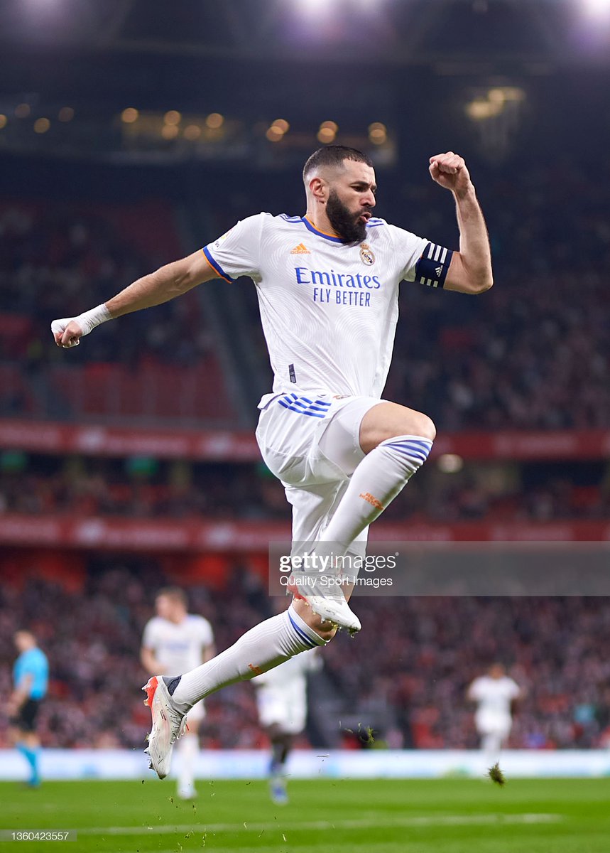 #KarimBenzema of #RealMadrid celebrates after scoring his team's first goal during the #LaLiga match against Athletic Club on December 22nd in Bilbao, Spain 📷: Ion Alcoba/Quality Sport Images #AthleticRealMadrid