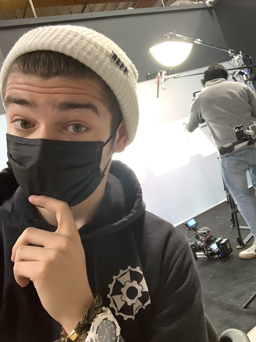 ScottHallenbeck's tweet photo. Didn’t think I’d be in Las Angeles for a single day but I’m enjoying it!
Gotta head back to the airport in 2 hours so let’s get this production underway!
#kwaairsoft #neffheadware #usairsoft #airsoft https://t.co/K46eLBsywi