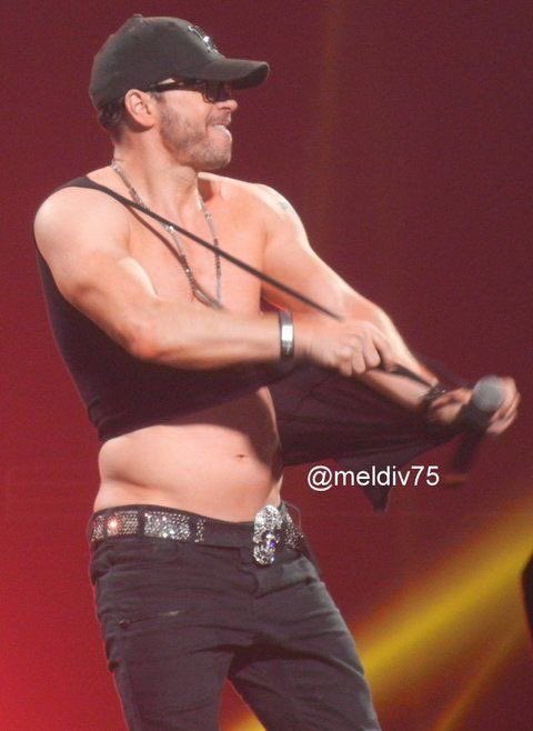 DsLeftButtCheek's tweet photo. @24loves75 @CathyLange9 @hump @DonnieWahlberg Just for you #Riiip 🔥🔥 https://t.co/otgTMlVBmr
