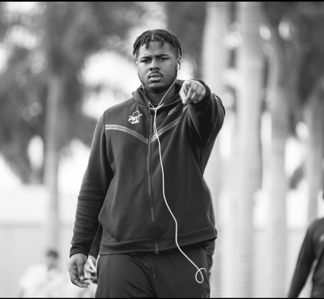 coachk_93's tweet photo. B O O K 2: C H A P T E R 1
Surgery cut my first season short but now it’s time to shake back🦁Let’s Ride #appnation 💛🖤
#LongLiveMsKat https://t.co/PqxhHJsYlS