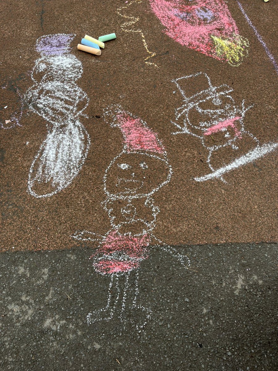 Collydean_PS's tweet photo. The children have been decorating the playground with some lovely festive artwork! 🎄🌟 Merry Christmas! #collydeanps https://t.co/7DBu9HoWdJ