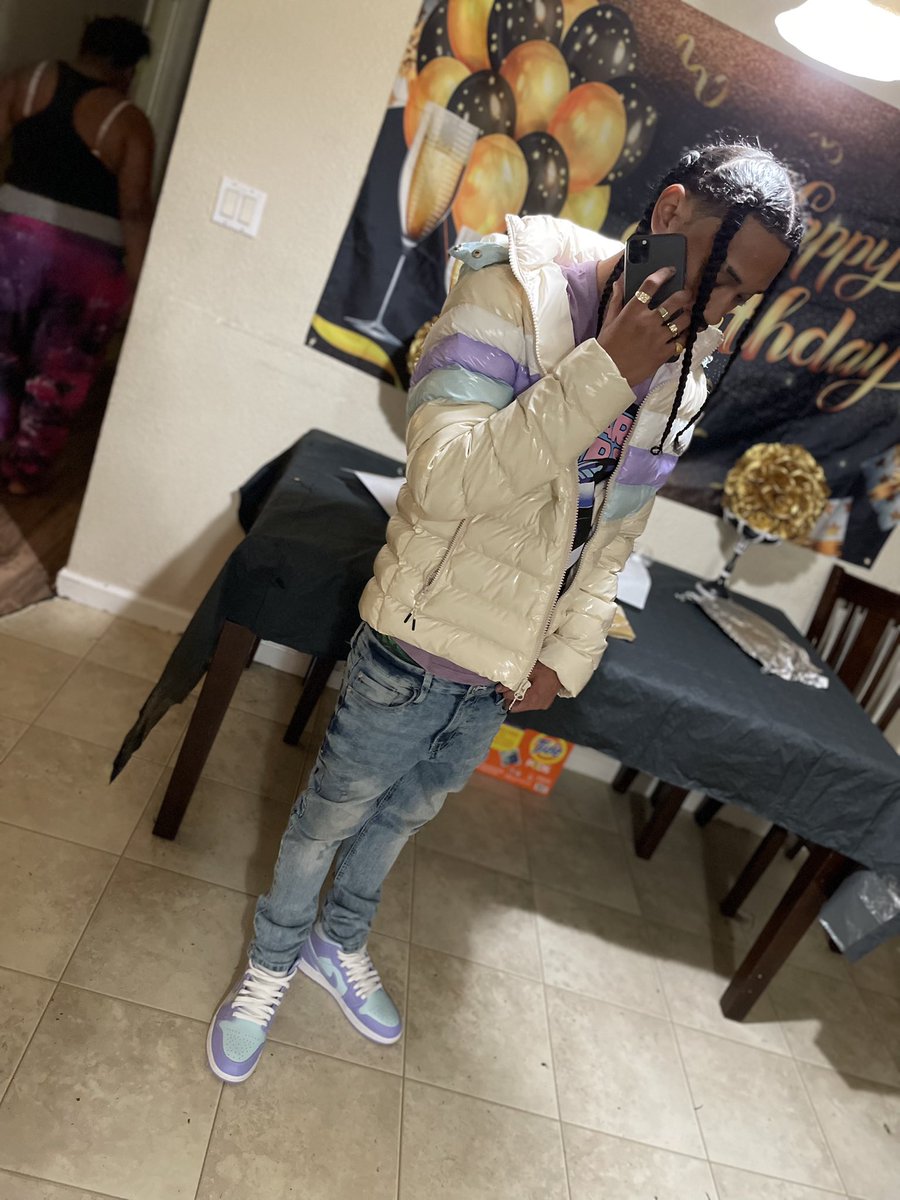 flozkzone's tweet photo. Peep Drip😤🩸 https://t.co/JF9g0fc14r