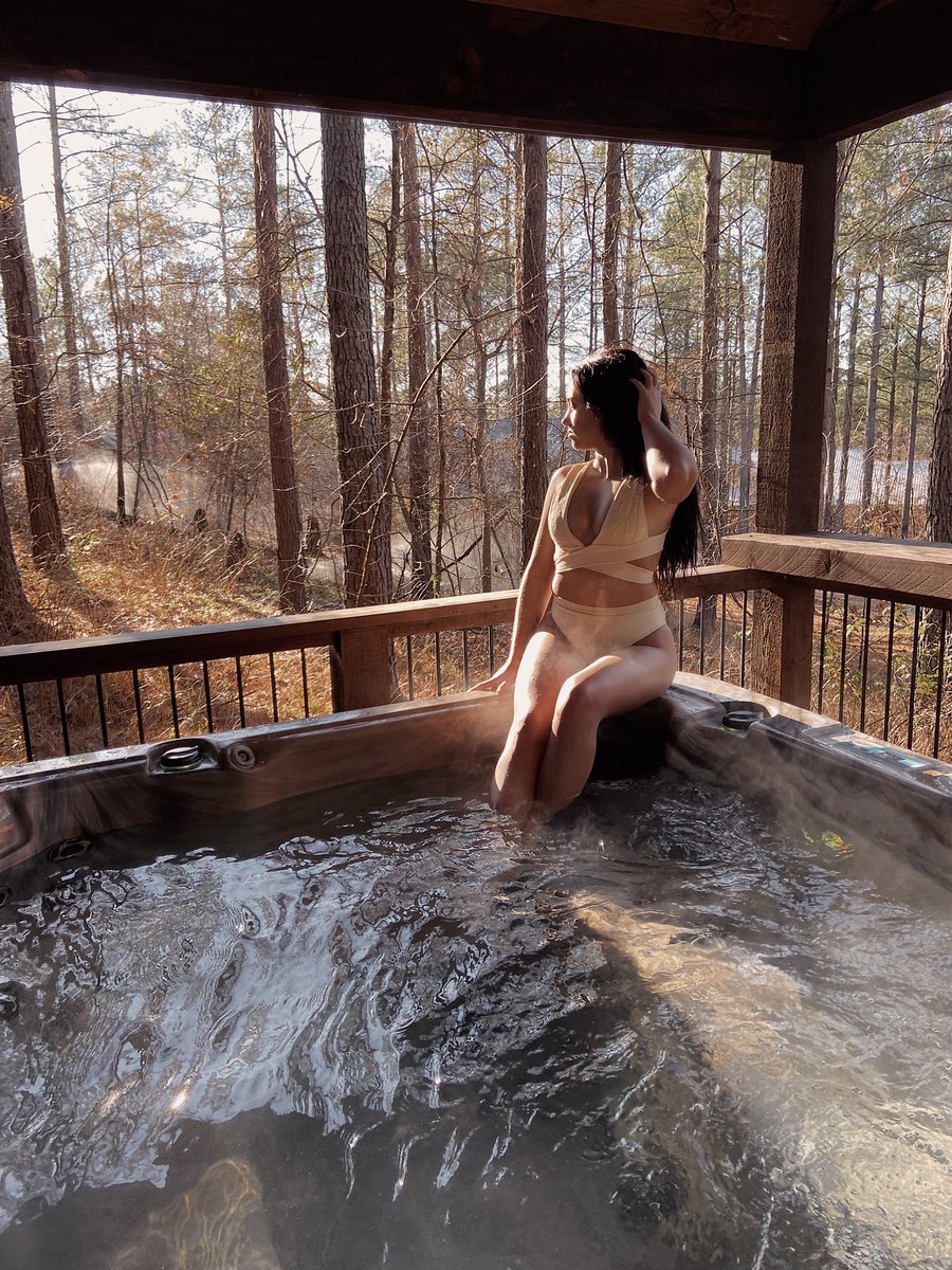 taytenlierle's tweet photo. living in luxury this week 🕊 https://t.co/52bQBsyV1f