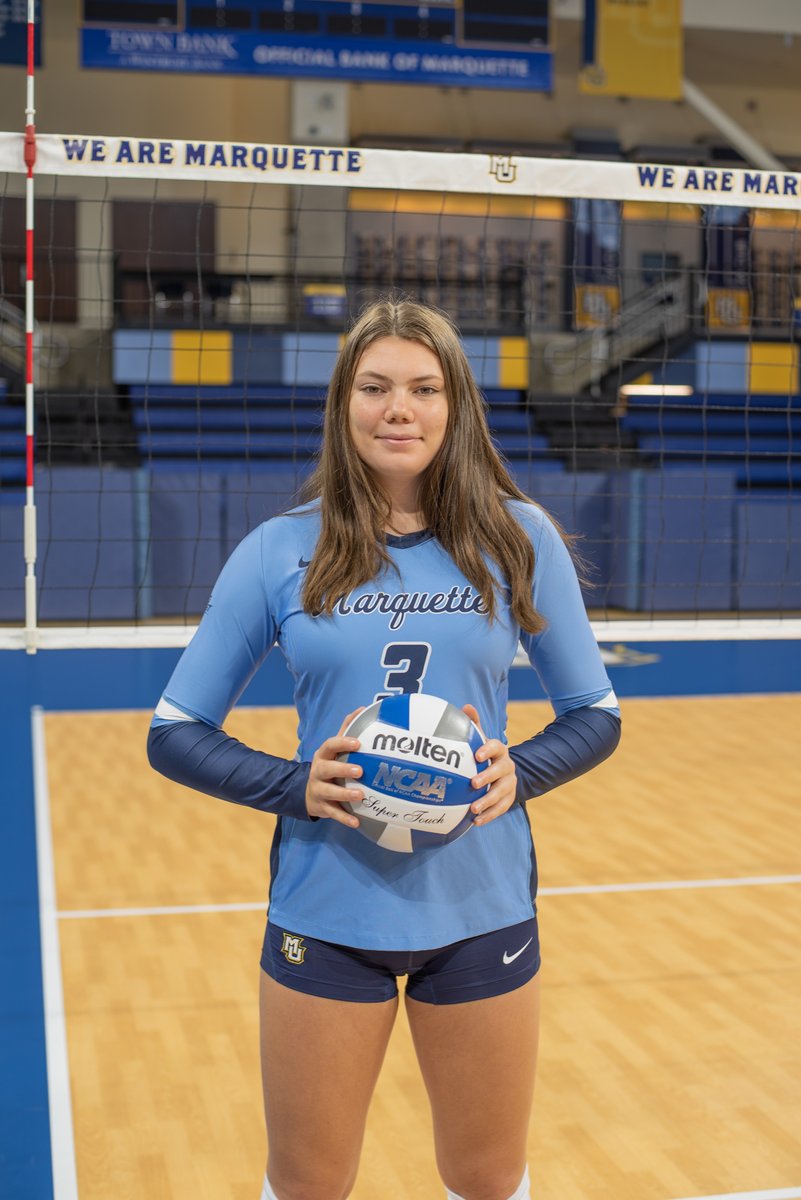 MarquetteVB's tweet photo. Pleased to officially welcome our four incoming freshmen in the high school class of 20222! #WeAreMarquette

🏐 Morgan Daugherty
🏐 Ella Holmstrom
🏐 Sienna Ifill
🏐 Natalie Ring

MORE ⤵️
https://t.co/Dbi5FB86pq https://t.co/IHFcd94UWs
