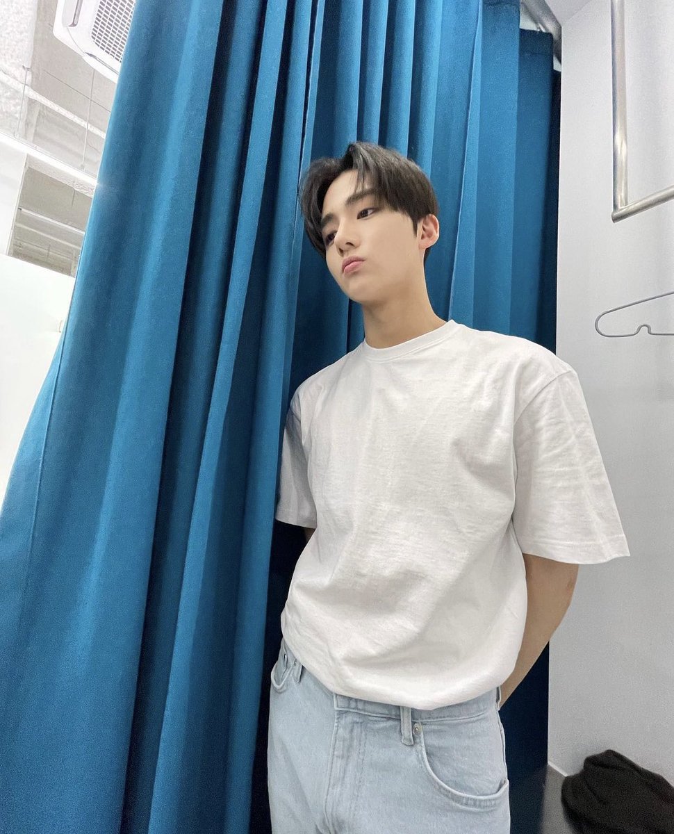 cortis_pic's tweet photo. [211223] Instagram Update 

Everyone everyone! Did you enjoy our YouTube live yesterday? 🥺 our first YouTube live.. thank you for enjoying and having fun watching us even we’re still lacking a lot 😊😊 we’ll find you with cooler &amp; more fun side next time! +

#SANGWON #TraineeA https://t.co/kxtjYwk8Uq