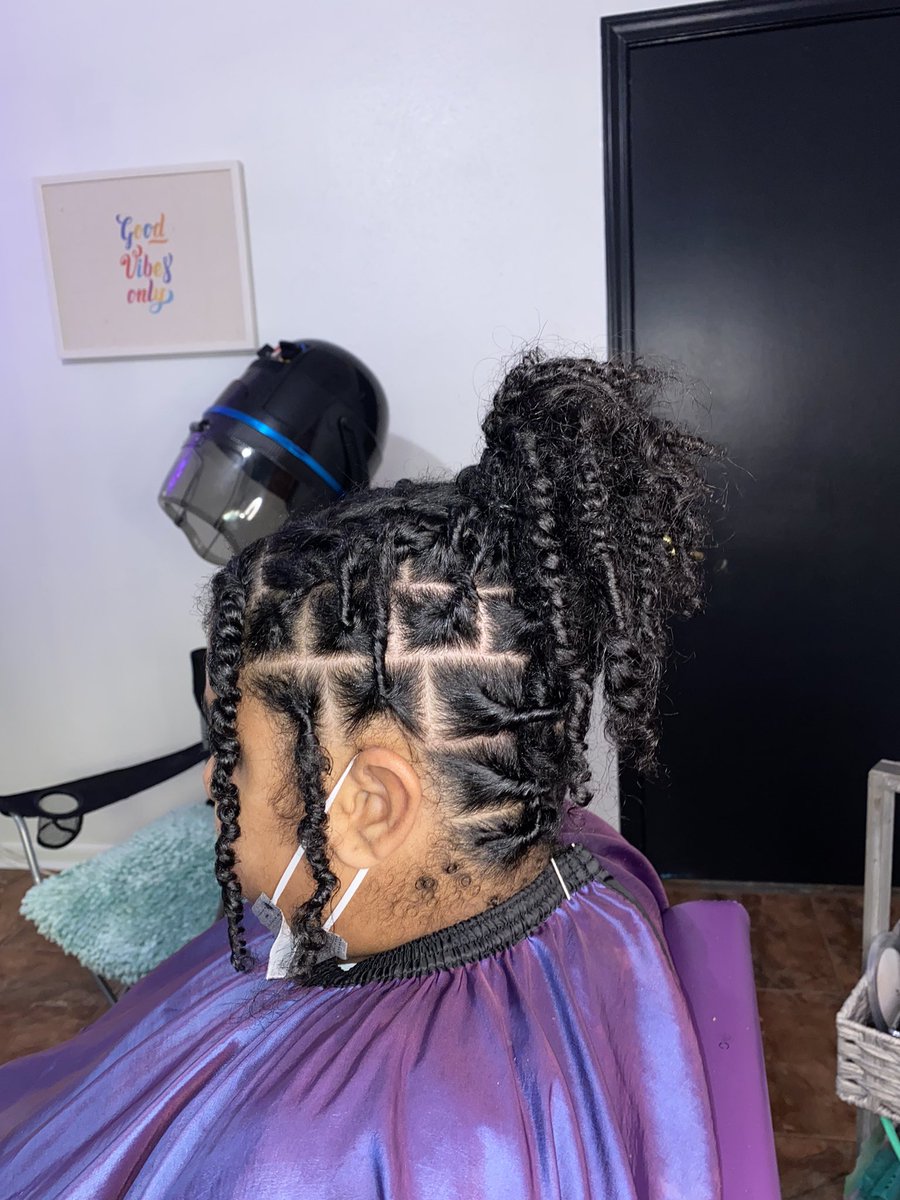 Retwist and barrel roll pony 😍