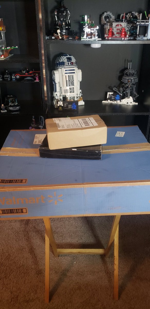 ClickingCliff's tweet photo. Hey everyone look what I have received..gotta tune in on my channel tomorrow morning on youtube to find out https://t.co/EZZEMXa1HW https://t.co/38DN5J7q5X