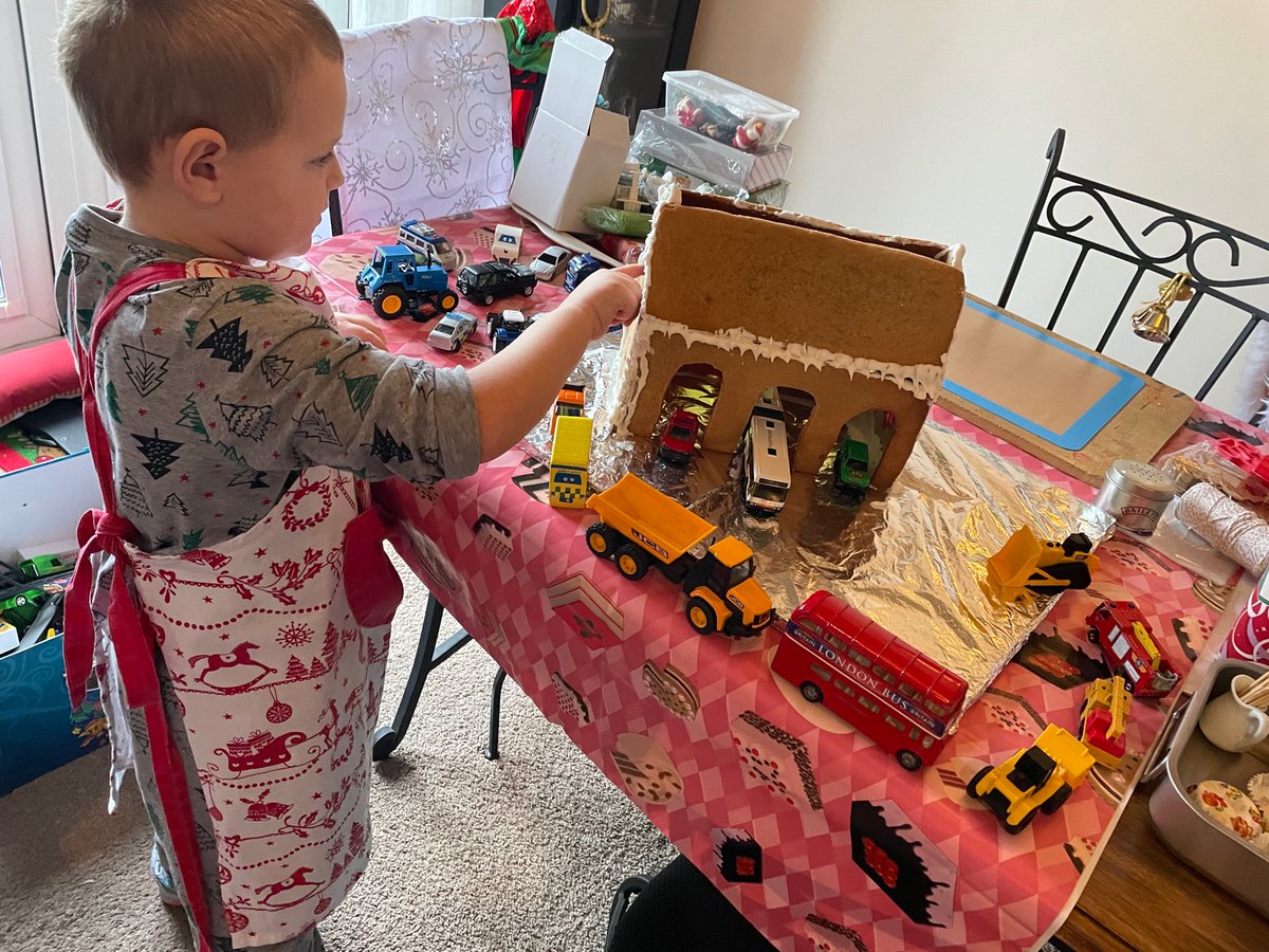 stoneg8training's tweet photo. @MrEFinch @MrEFinch our #EdGingerbreadHouseOff entry Inspired by @jamesmartinchef All done by 6yrOld, from measuring ingredients, cutting templates, decorating &amp; checking which cars fit. I only helped with sticking it together &amp; how to use piping bag 🎄He has worked so hard over 2 days 🥰 https://t.co/U0eHr2gXRC