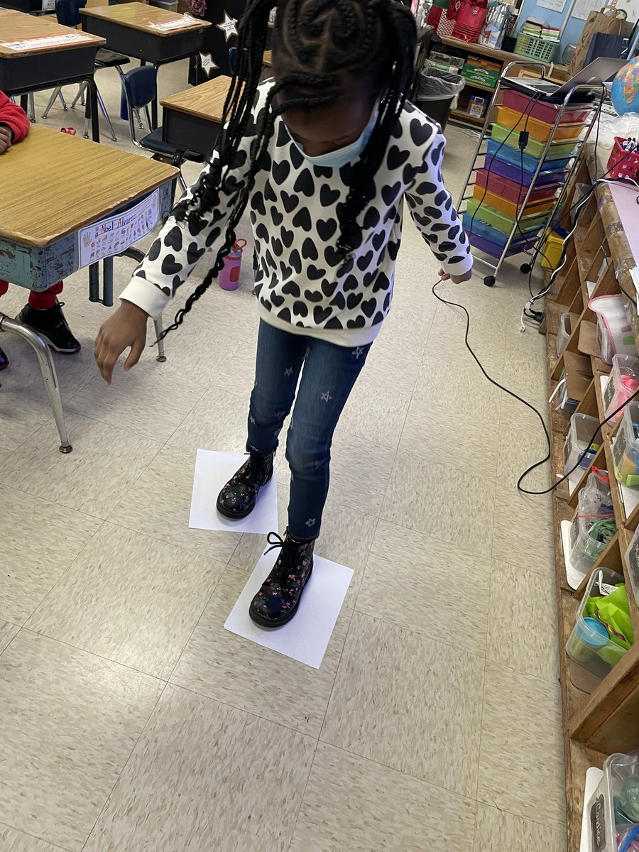 When in doubt, skate it out!⛸ In honor of the winter season beginning yesterday, we practiced our ice skating skills as a brain break activity🥰 #LookfortheAwesome