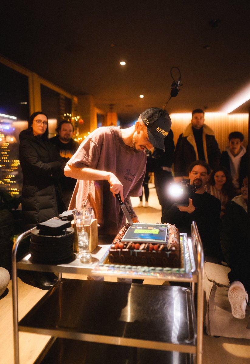 PMoelleken's tweet photo. (3/3) …von unserem tollen #Release Event in #Salzburg. 🎬
––––––––
@primevideoDE @amazonmusic @amazonDE @gut_aiderbichl
#SexZimmerKücheBad #SZKB #AmazonDE #PrimeVideoDE #AmazonMusic #GutAiderbichl https://t.co/gW37SA1hkj