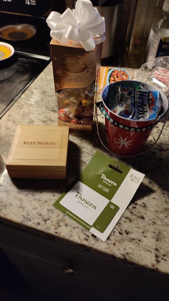 Little things that go a long way, thank you <a href="/sean_akerley/">Sean Akerley</a> and <a href="/croberts19791/">Chrissy Roberts</a>  appreciate all you do for the team 🥰