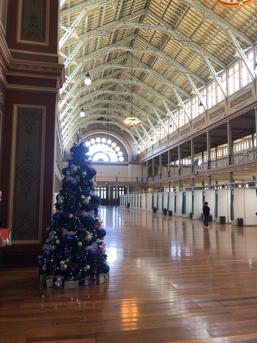 Looking for something healthy &amp; festive to do today? Booster shots available at Royal Exhibition Building open to walk ins - no queue- until around 8pm tonight. Once again thanks science &amp; <a href="/VicGovDH/">Victorian Department of Health</a> !