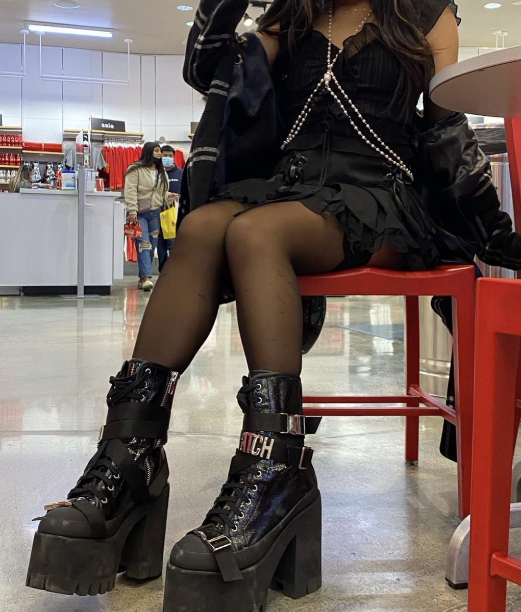 pixelarisa's tweet photo. 🖤 https://t.co/ygUvi9l0Pu
