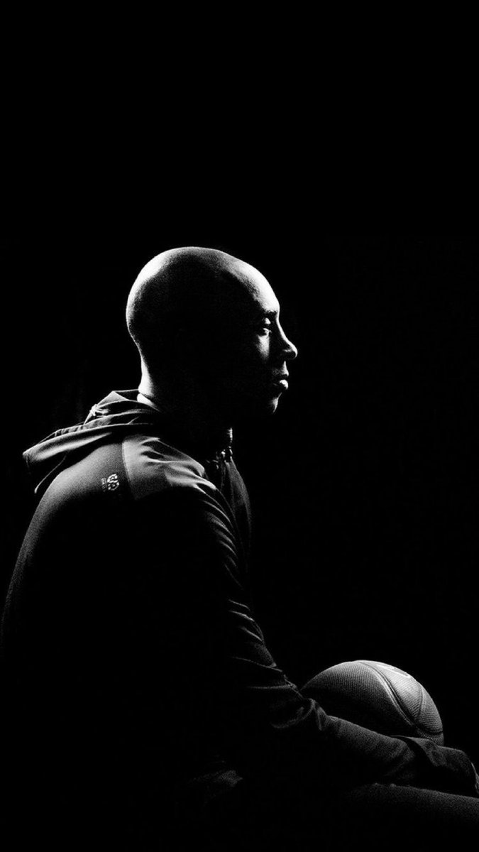 ValaAfshar's tweet photo. KOBE BRYANT’S 10 RULES

1. Get better every single day
2. Prove them wrong
3. Work on your weaknesses
4. Execute what you practiced
5. Learn from greatness
6. Learn from wins and losses
7. Practice mindfulness
8. Be ambitious
9. Believe in your team
10. Learn storytelling https://t.co/7LtvNejmcj